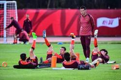 爱游戏中国-今夜法兰克福调整名单——中超节点到来；信心回归；身体对抗强度拉满-爱游戏中国