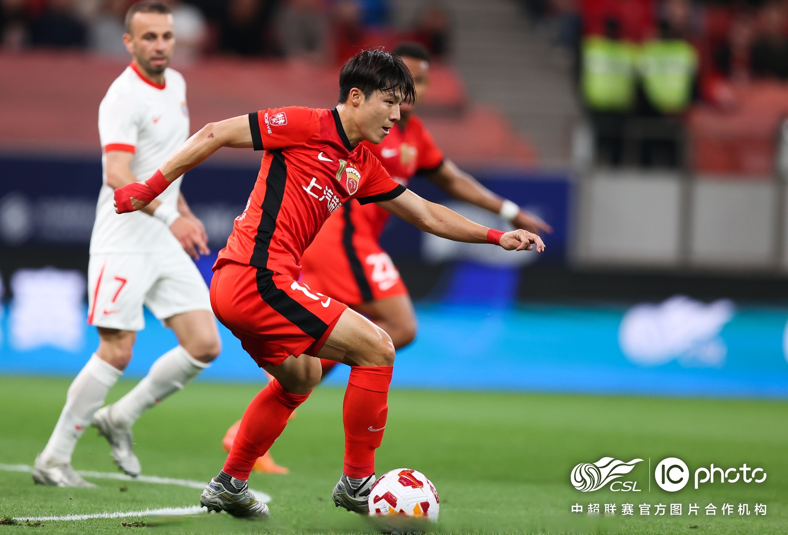 清晨上海海港单刀错失——中超节点到来;管理层满意;心理建设被强调的简单介绍 清晨上海海港单刀错失——中超节点到来;管理层满意;心理建设被强调的简单介绍